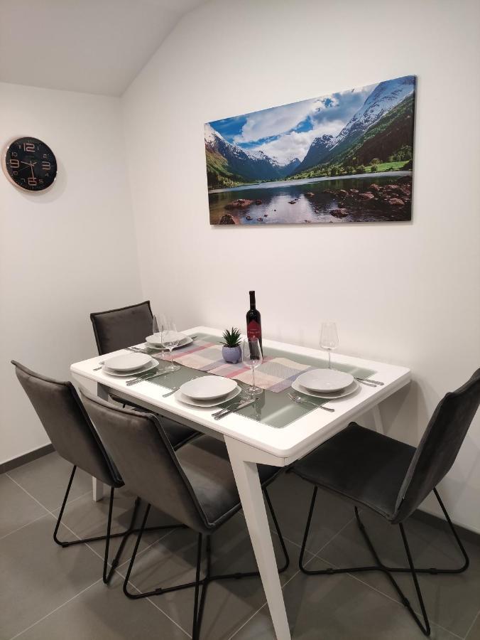 Mira 2 Appartement Zagvozd Buitenkant foto